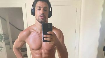 Cauã Reymond aparece sem camisa em nova foto - Foto: Reprodução/Instagram
