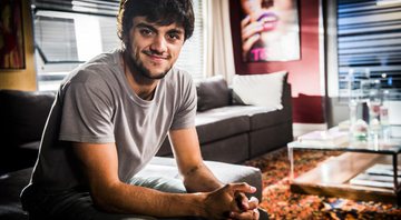 Felipe Simas em “Totalmente Demais” - Foto: Globo/João Miguel Júnior