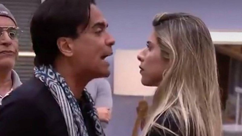 Fábio Arruda e Ana Paula Minerato protagonizaram o primeiro barraco em A Fazenda – Nova Chance – Foto: Reprodução/ Record TV