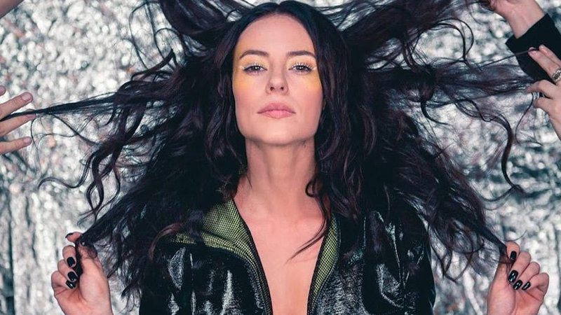 Vivi Guedes deixa fãs babando com nova foto decotada - Foto: Reprodução/ Instagram